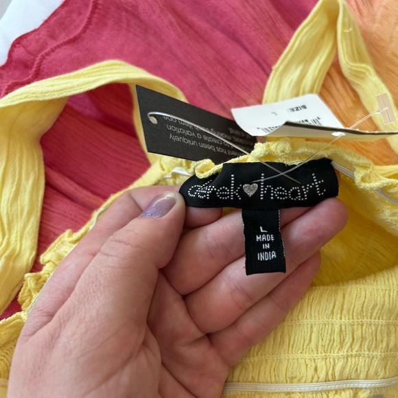 NWT Derek Heart Spring/Summer Yellow & Pink Ruffles Top Size Large - Picture 5 of 5